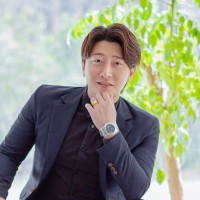 Kun Lee Email