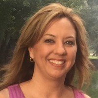 Chipotle Mexican Grill Employee Leslie R.'s profile photo
