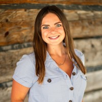 Mammoth Lakes Tourism Employee Samantha Lindberg's profile photo