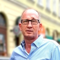 Ábrahám Péter Email