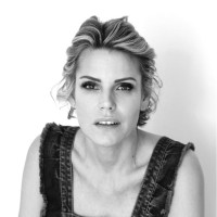 Email e telefono di Laura Tenoudji