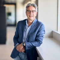 Lucas Schouten Email