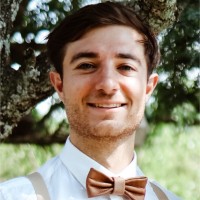Milner Benadé Email