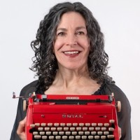 Shiny Red Copy Employee Sara Rosinsky's profile photo