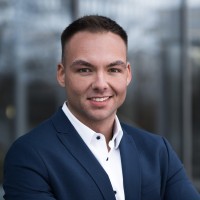 Robin Esser Email & Phone Number