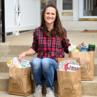 MOM's Organic Market Employee Leslie Shages's profile photo