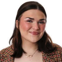 ML Strategies, LLC Employee Caroline Vandeveer's profile photo