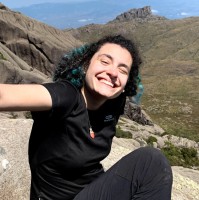 Laura Araujo Email