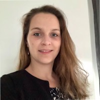 Simone Blommers Email