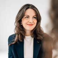 Selina Stracke Email