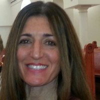 Realty One Employee Dolly Group's profile photo