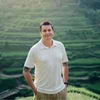 Email e telefono di Niko Nickolaou