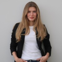 Diana Semenosa Email