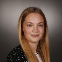 Vivien Scharwat Email