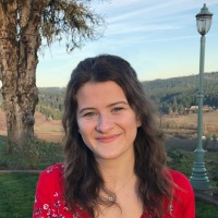 Crew Employee Elise Siino's profile photo