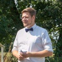 Max Breuer Email