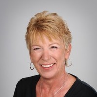 Copper View Realty Employee Sue Jones's profile photo