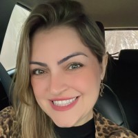 Lívia Flório Email
