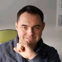 Jarosław Staniec Email