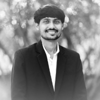 Agrud Technologies Employee Ravi Navapariya's profile photo