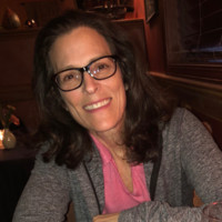 SCANSLATED Employee Emily Averbook's profile photo