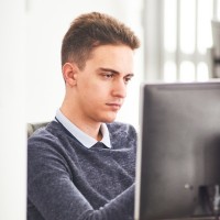 Ljubiša Avakumović Email