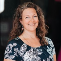 Stefanie Gutschow Email