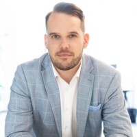 Peter Martinek Email
