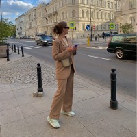 Daryna Simakova Email
