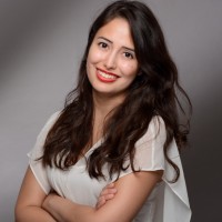Daniela MacIel Email
