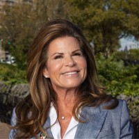 Lisa D'Alessandro Email & Phone Number