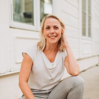 Suzanne Walker Email & Phone Number