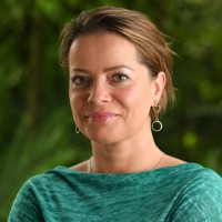 Eva Taase Email
