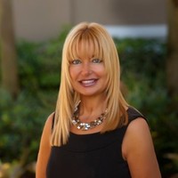 TopDogHR Employee Lauren Meehan's profile photo