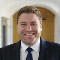 Philipp Egger Email