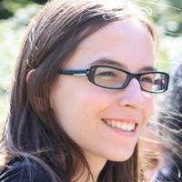 Íris Carvalho Email