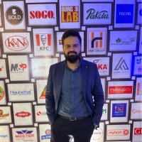 Email e telefono di Khizer Baig