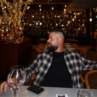 Jessee Medeiros Email