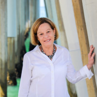 Email e telefono di Debbie Higgins