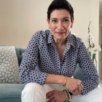 Suzanne Mulet Email & Phone Number