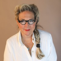 Imagination Network Employee Linda Simpson's profile photo