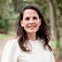 Laura Vallenga Email & Phone Number