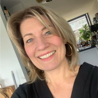 Brunia van Brakel Email