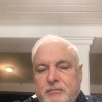 E-mail e número de telefone de Ricardo Martinelli