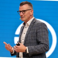 Armin Hofer Email