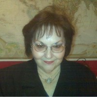 Maxine Collins Email