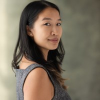 Vivian Nguyễn Email & Phone Number