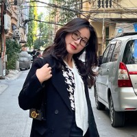 Thuỳ Nguyễn Email