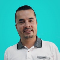 César Moncada Email
