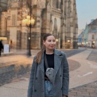 Yuliia Kolomiiets Email